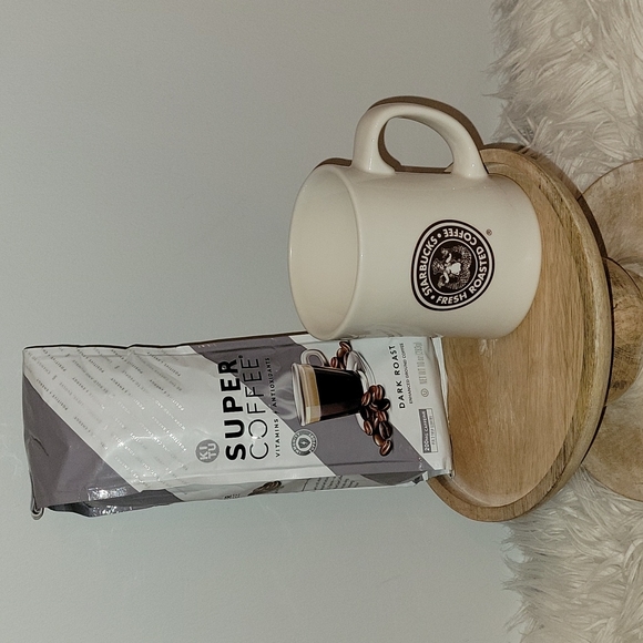 Starbucks 2008 Coffee mug 16oz gently loved